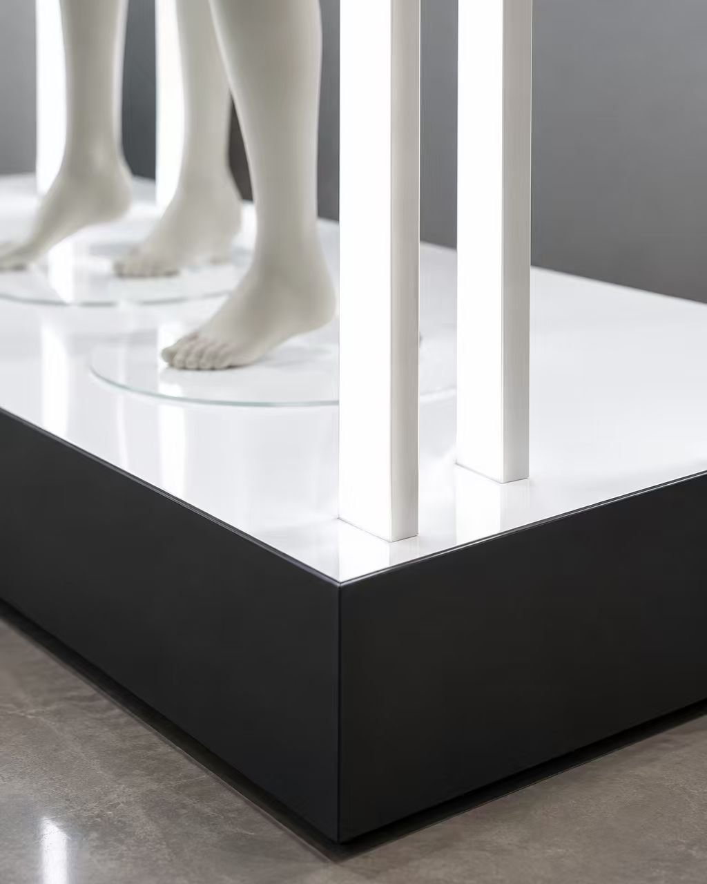 Light frame installation, detail